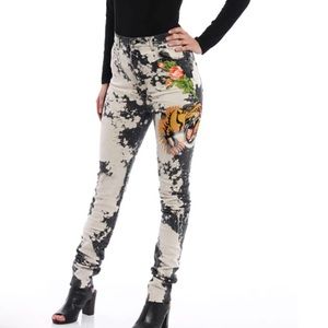 Gucci Women's Bleached Embroidered Tiger Floral Cotton Skinny Jeans Size 26